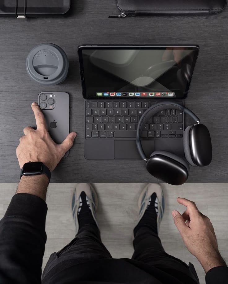 Heller Meditationsraum von innen